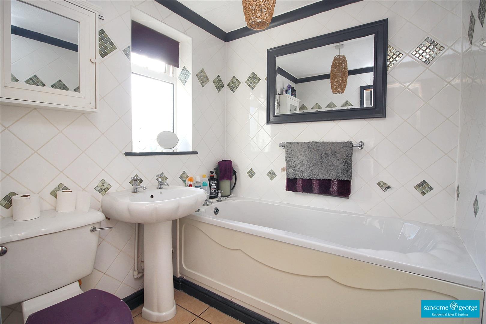 Ashampstead Road, Southcote, Reading